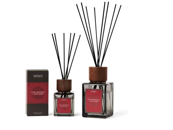 DIFFUSORE BASTONCINI 200 ML LEGNI ORIENTALI E PEPE NERO 200ML